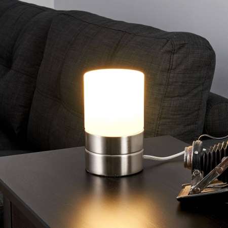 Lindby Sevda – stolná LED lampa v tvare valca