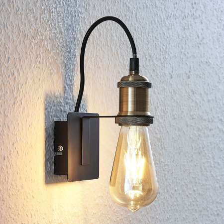 Lindby Vintage nástenná lampa Aurella, staromosadzná