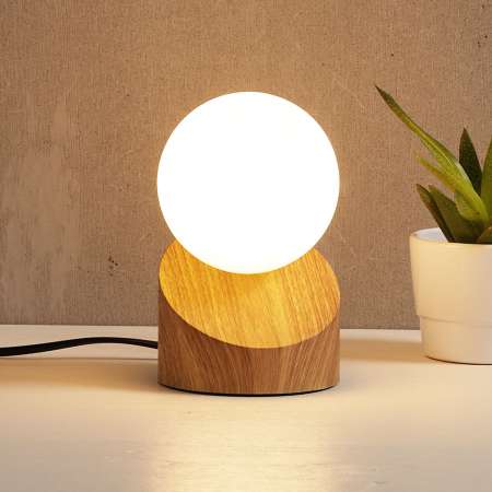 Nino Leuchten Stolná LED lampa Alisa podstavec drevený vzhľad