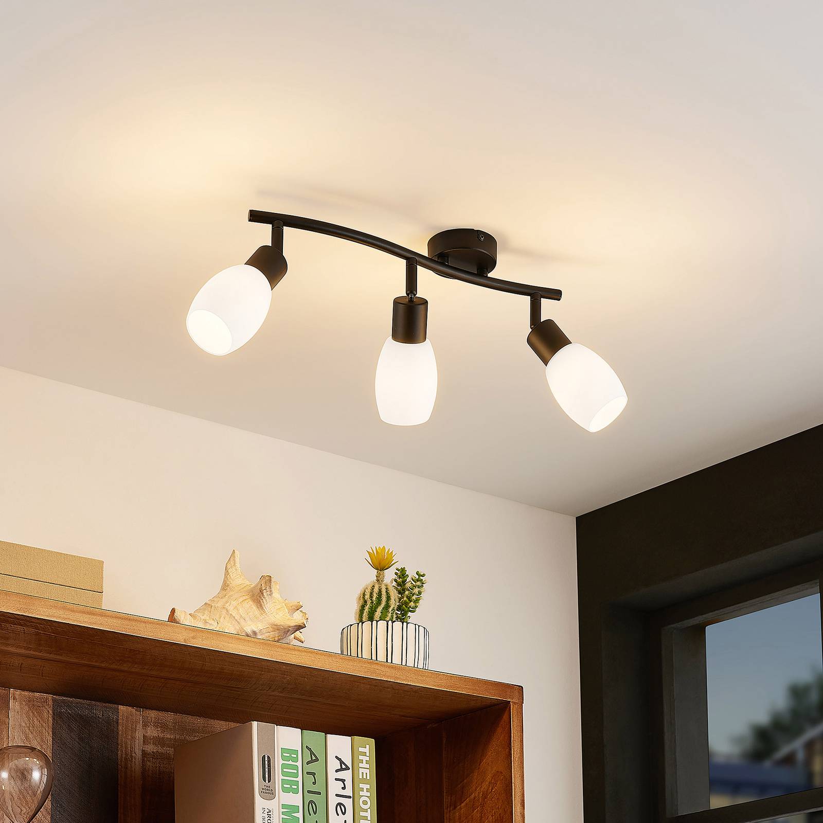 Lindby Lindby Ilmana stropné bodové svetlo, 3-plameňové