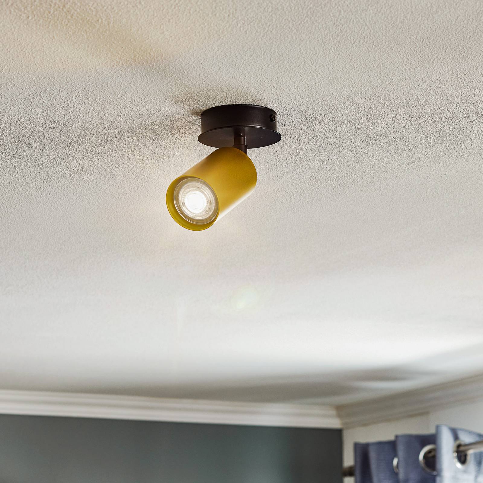 Euluna Stropné bodové svetlo Zen 1-pl. v čiernej/zlatej